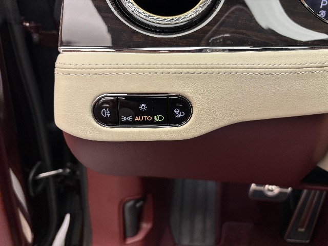 BENTLEY CONTINENTAL 2022 Image 44