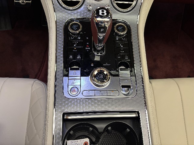 BENTLEY CONTINENTAL 2022 Image 51