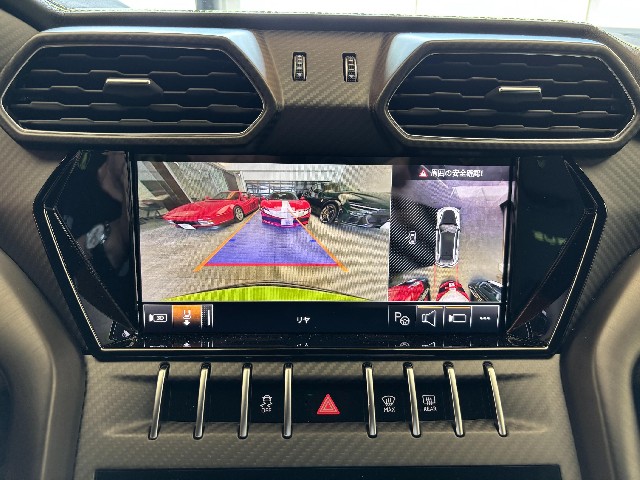 LAMBORGHINI URUS 2024 Image 42