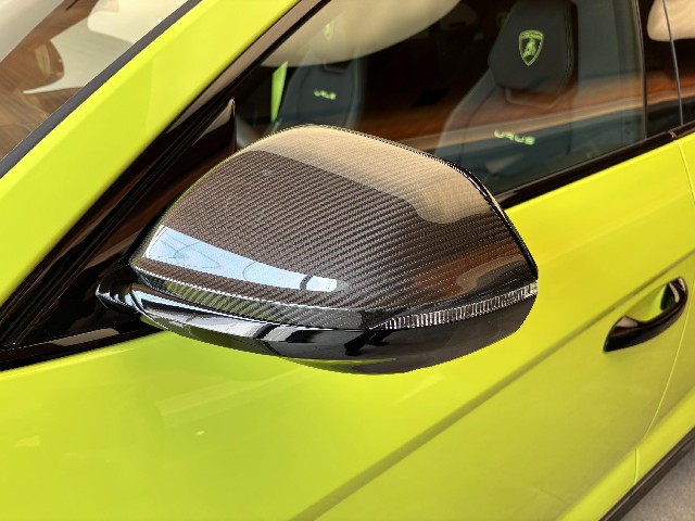 LAMBORGHINI URUS 2024 Image 51