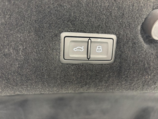 BENTLEY CONTINENTAL 2023 Image 46