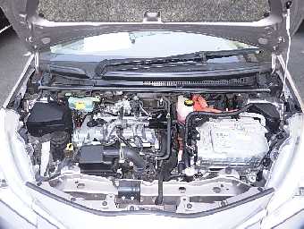 TOYOTA VITZ 2017 Image 6