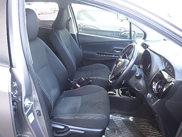 TOYOTA VITZ 2017 Image 24