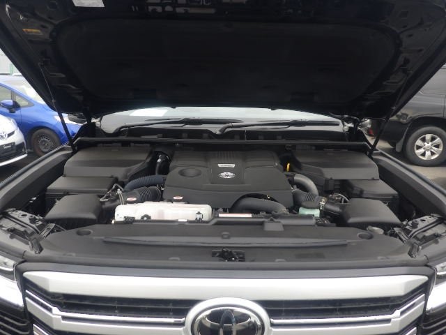 TOYOTA LAND CRUISER 2023 Image 24