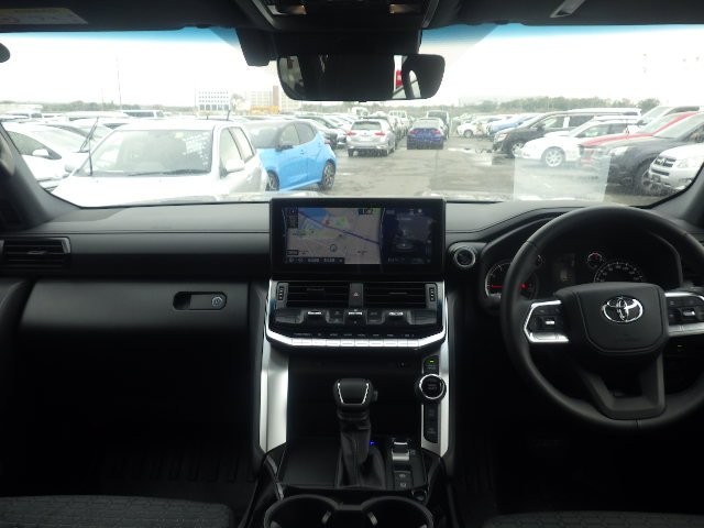 TOYOTA LAND CRUISER 2023 Image 29