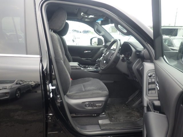 TOYOTA LAND CRUISER 2023 Image 33