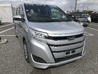 TOYOTA NOAH 2019 Image 2