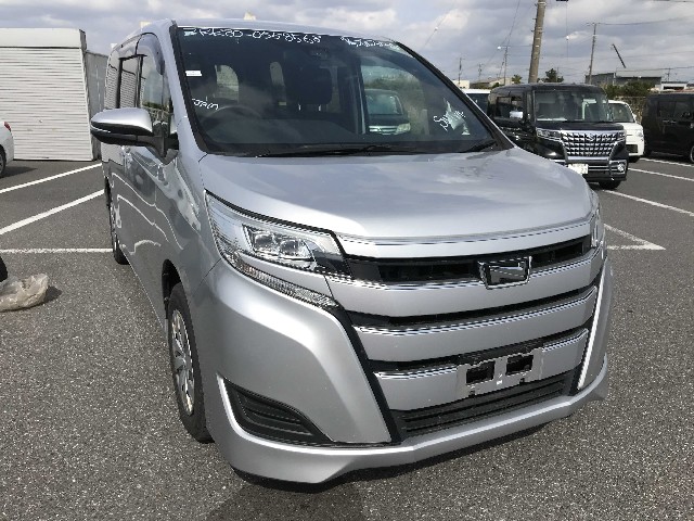TOYOTA NOAH 2019 Image 19