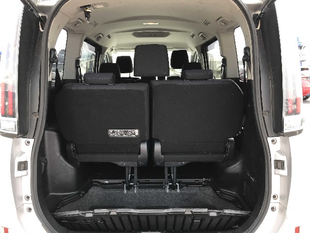 TOYOTA NOAH 2019 Image 25