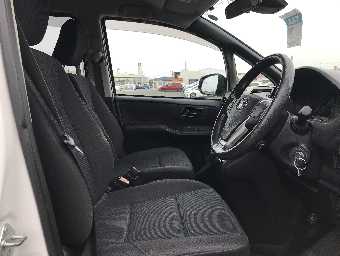 TOYOTA NOAH 2019 Image 6