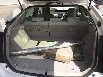 TOYOTA PRIUS 2012 Image 6