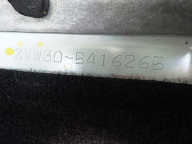 TOYOTA PRIUS 2012 Image 34