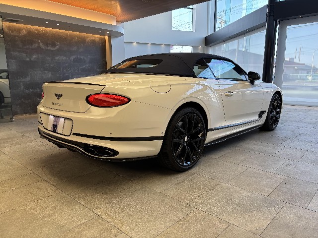 BENTLEY CONTINENTAL 2023 Image 19