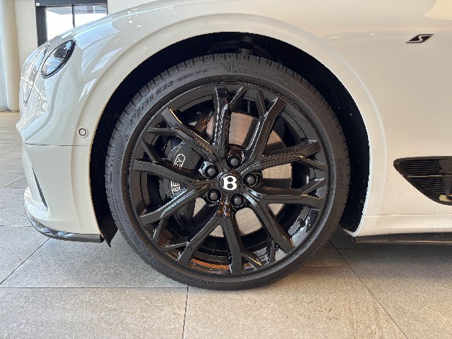 BENTLEY CONTINENTAL 2023 Image 23