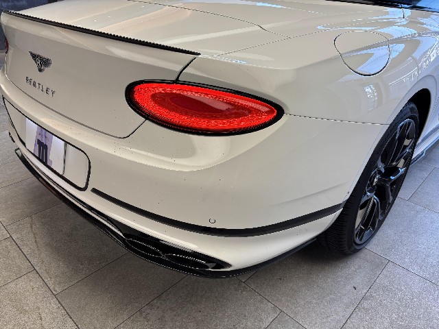 BENTLEY CONTINENTAL 2023 Image 28