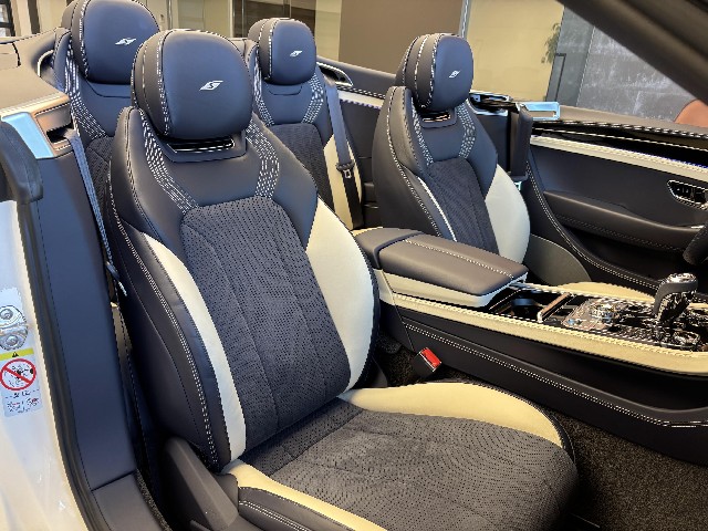 BENTLEY CONTINENTAL 2023 Image 37