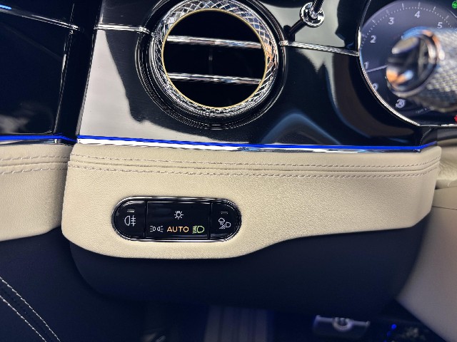 BENTLEY CONTINENTAL 2023 Image 42