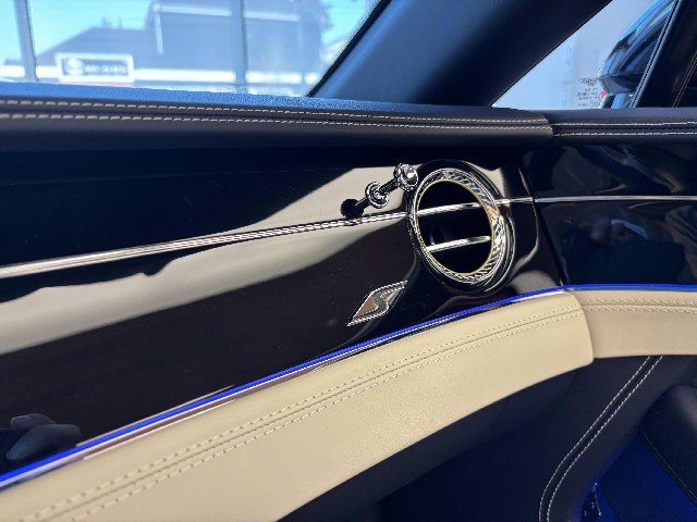 BENTLEY CONTINENTAL 2023 Image 54