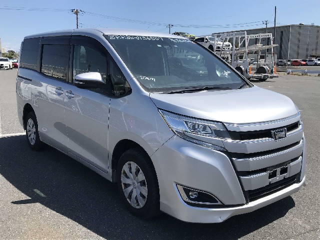 TOYOTA NOAH 2019 Image 19