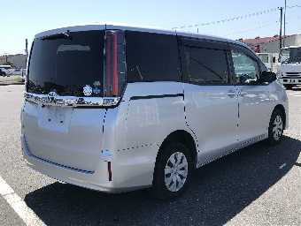 TOYOTA NOAH 2019 Image 3