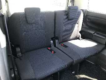 TOYOTA NOAH 2019 Image 8