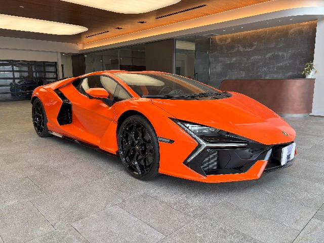 LAMBORGHINI REVUELTO 2025 Image 19