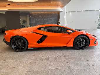 LAMBORGHINI REVUELTO 2025 Image 14