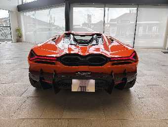 LAMBORGHINI REVUELTO 2025 Image 16