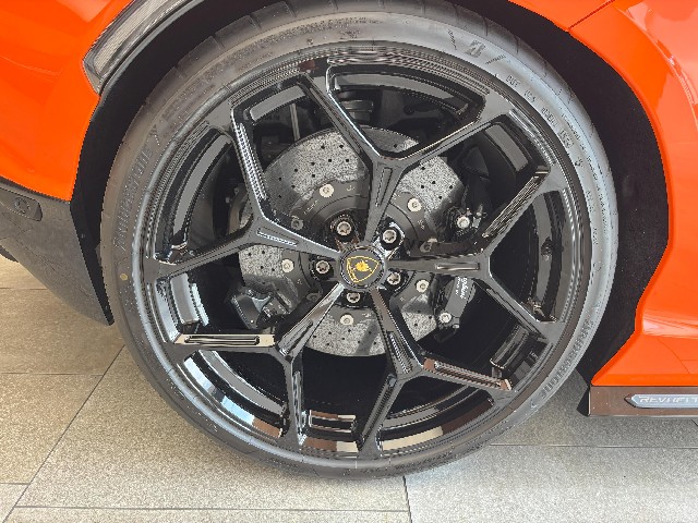 LAMBORGHINI REVUELTO 2025 Image 27