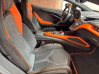 LAMBORGHINI REVUELTO 2025 Image 27