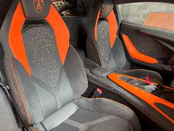 LAMBORGHINI REVUELTO 2025 Image 28