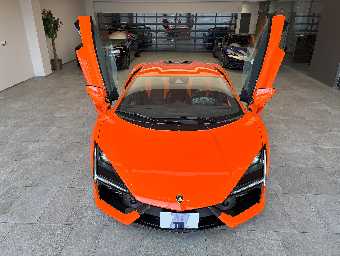 LAMBORGHINI REVUELTO 2025 Image 9