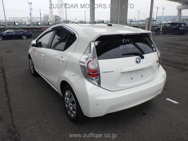 TOYOTA AQUA 2014 Image 12