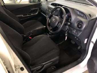 TOYOTA VITZ 2019 Image 5