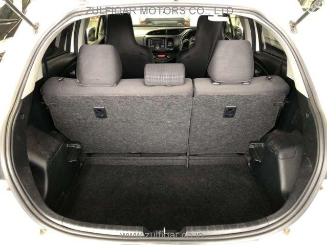 TOYOTA VITZ 2019 Image 8