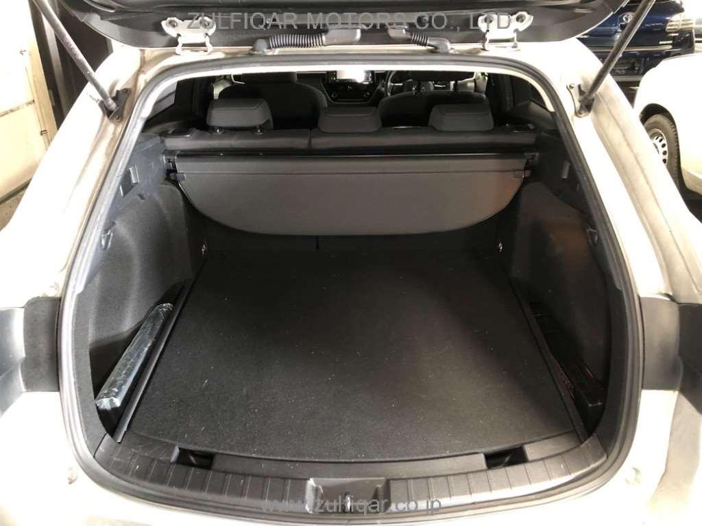 TOYOTA COROLLA TOURING 2020 Image 8