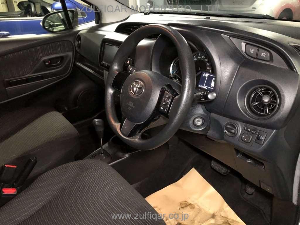 TOYOTA VITZ 2019 Image 5