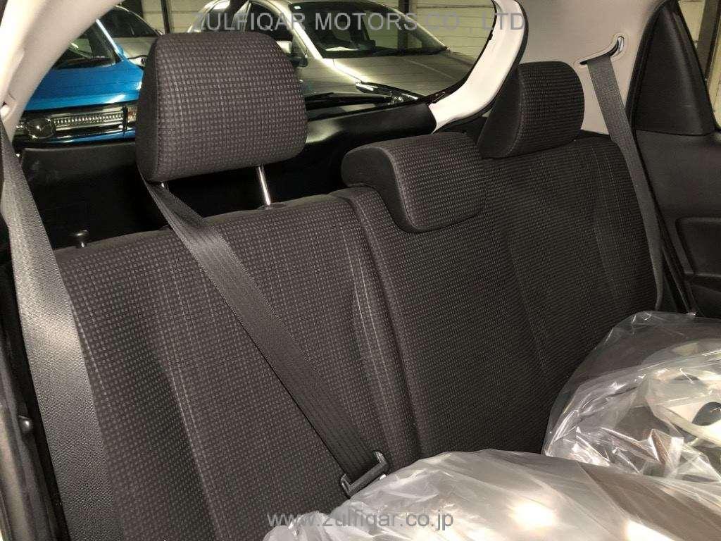 TOYOTA VITZ 2019 Image 7