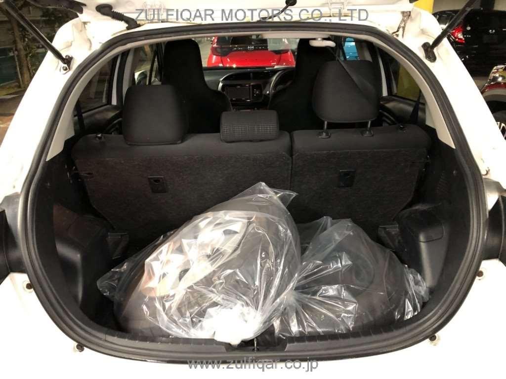 TOYOTA VITZ 2019 Image 8