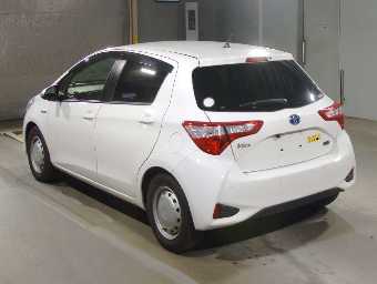 TOYOTA VITZ 2019 Image 4