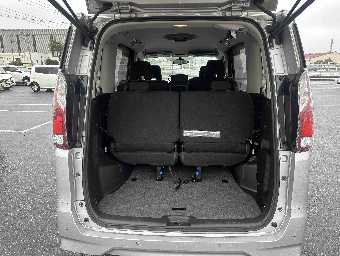 NISSAN SERENA 2019 Image 9