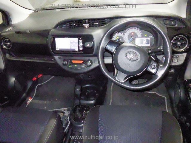 TOYOTA VITZ 2018 Image 4