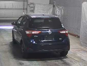 TOYOTA VITZ 2018 Image 7