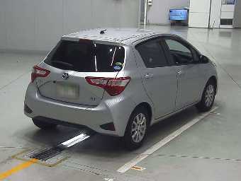TOYOTA VITZ 2020 Image 2