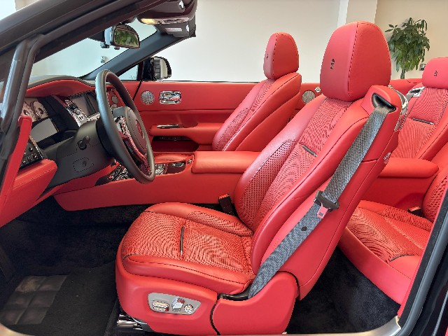 ROLLS ROYCE DAWN 2016 Image 37