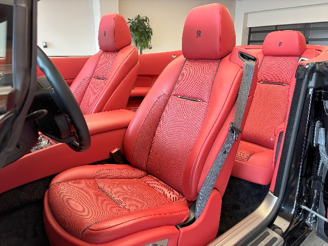 ROLLS ROYCE DAWN 2016 Image 38