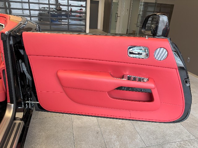 ROLLS ROYCE DAWN 2016 Image 39