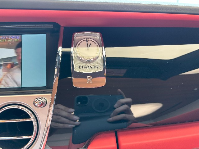 ROLLS ROYCE DAWN 2016 Image 61