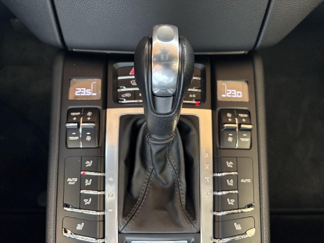 PORSCHE MACAN 2017 Image 46