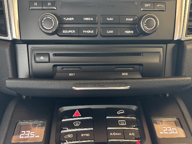 PORSCHE MACAN 2017 Image 48